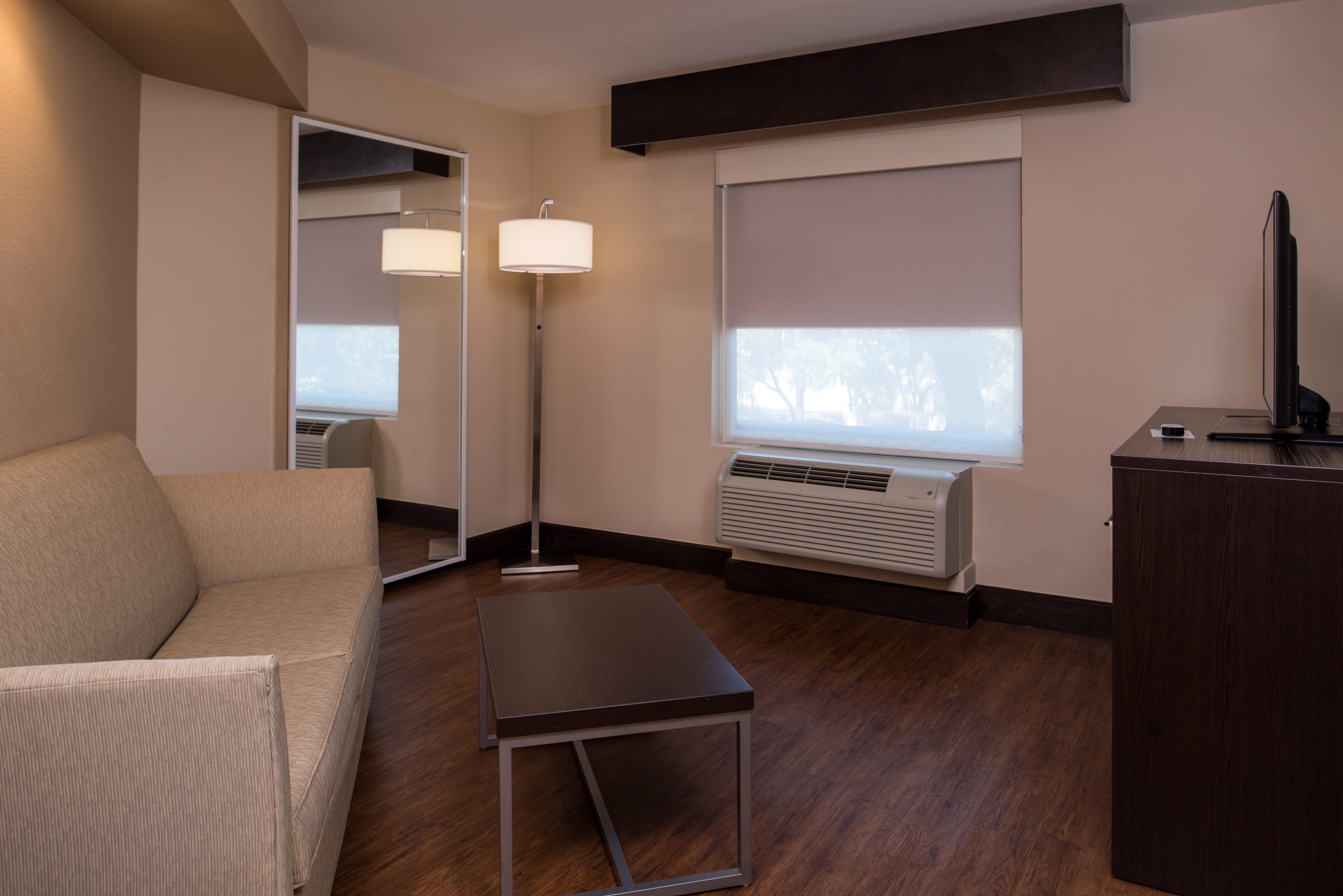 Holiday Inn Express & Suites San Antonio Medical - Six Flags By Ihg Εξωτερικό φωτογραφία