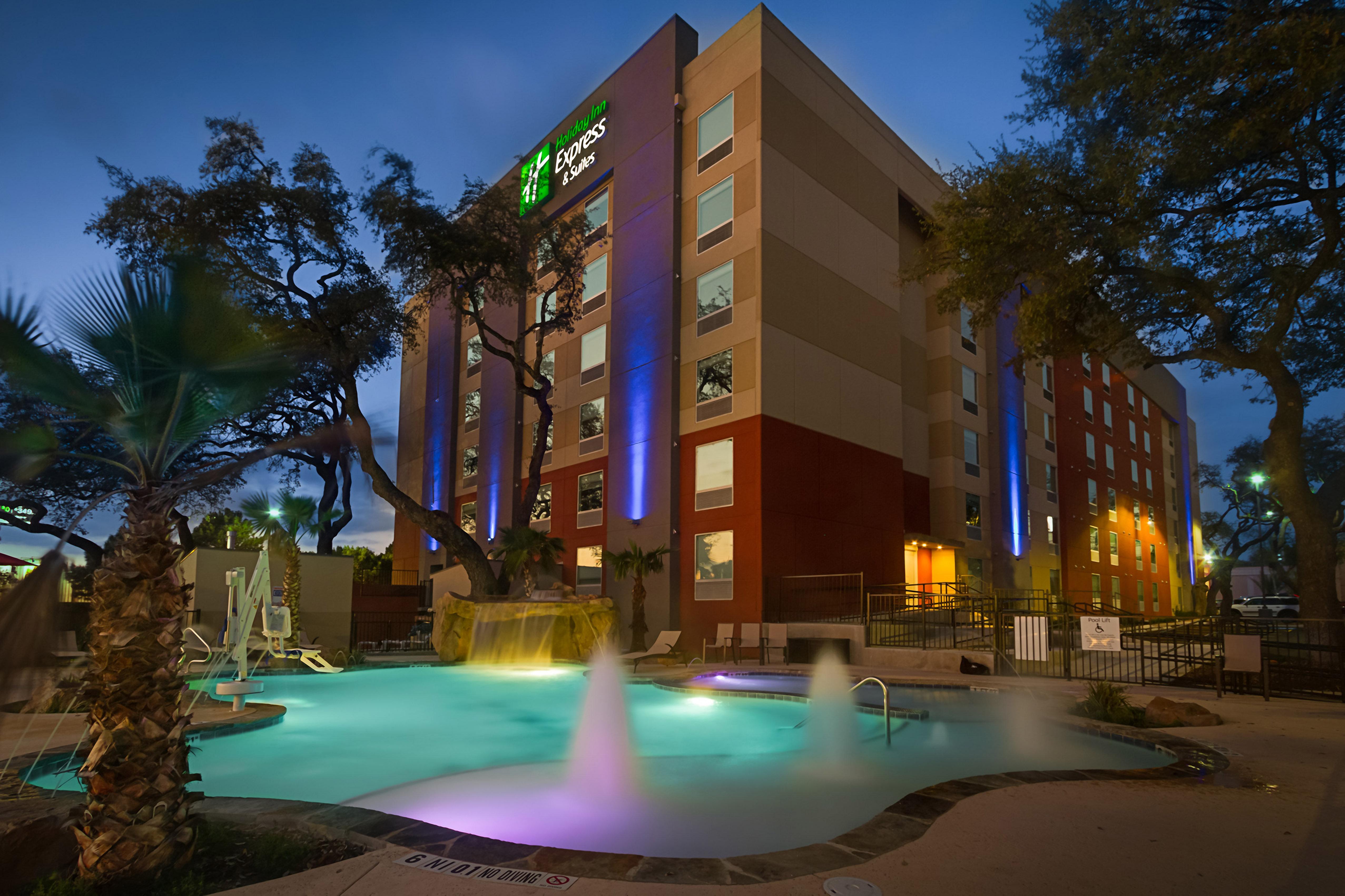 Holiday Inn Express & Suites San Antonio Medical - Six Flags By Ihg Εξωτερικό φωτογραφία