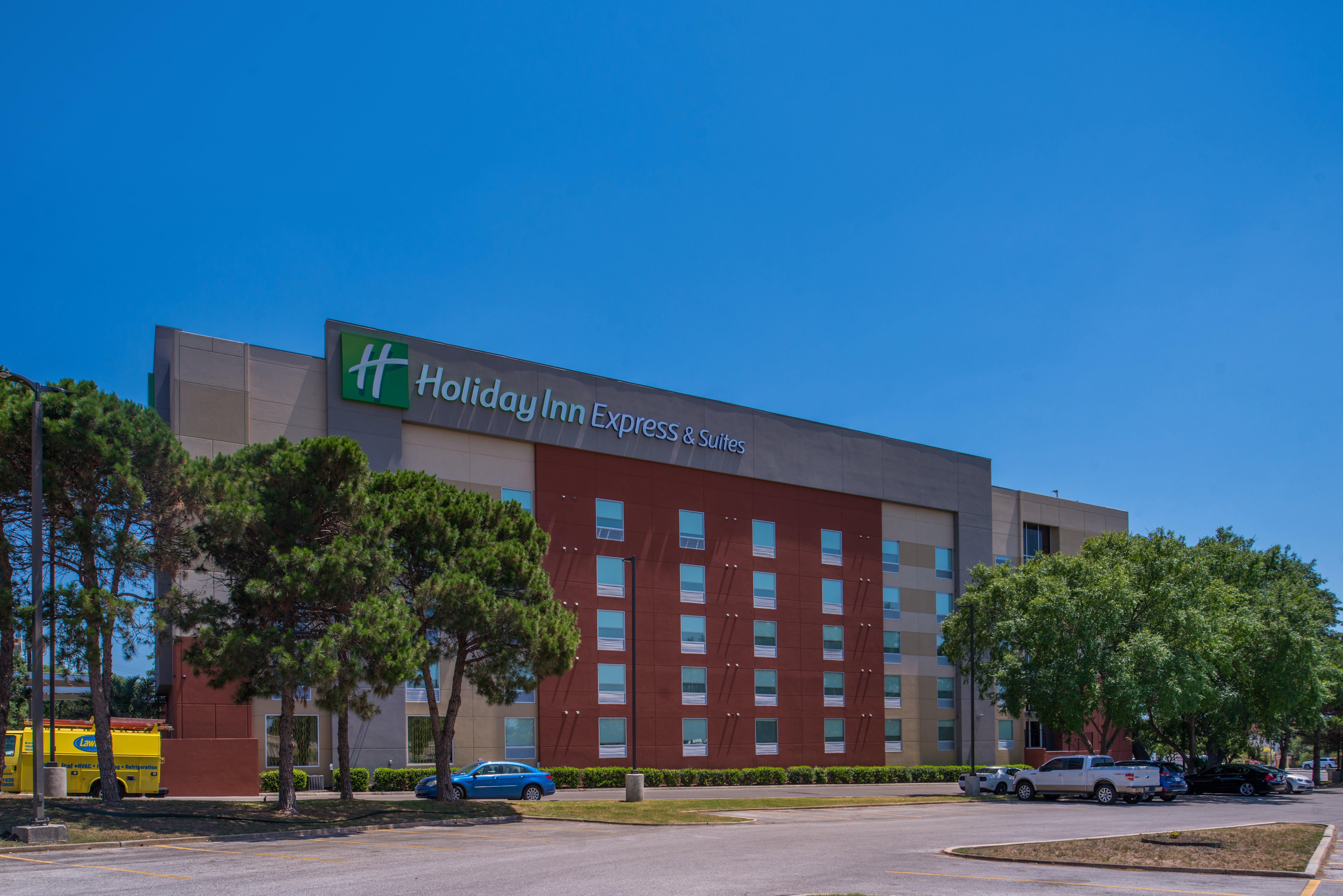Holiday Inn Express & Suites San Antonio Medical - Six Flags By Ihg Εξωτερικό φωτογραφία